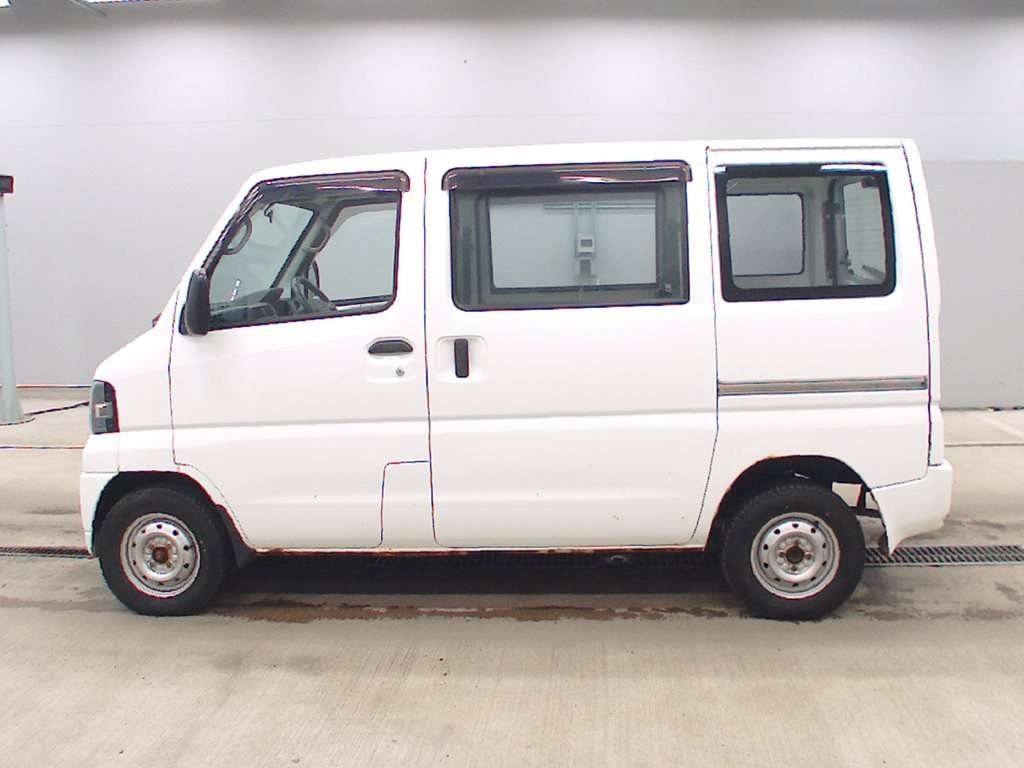 NISSAN CLIPPER