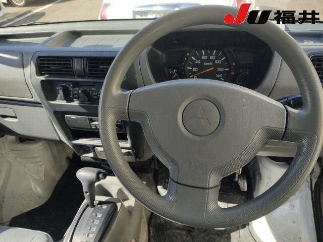MITSUBISHI MINICAB