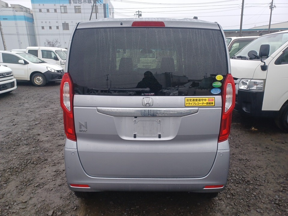 HONDA N-BOX
