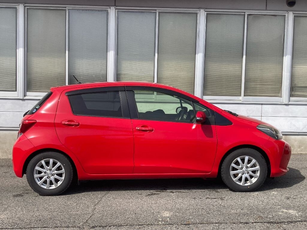 TOYOTA VITZ
