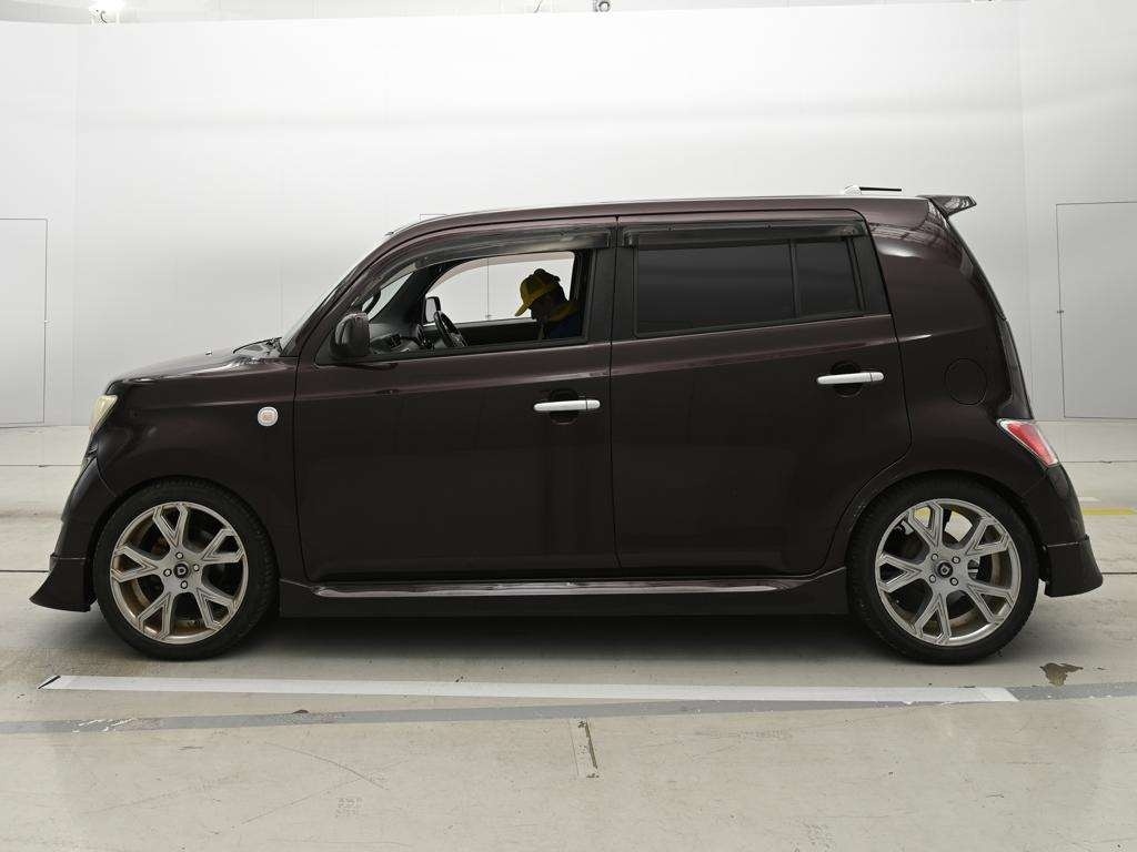 TOYOTA BB