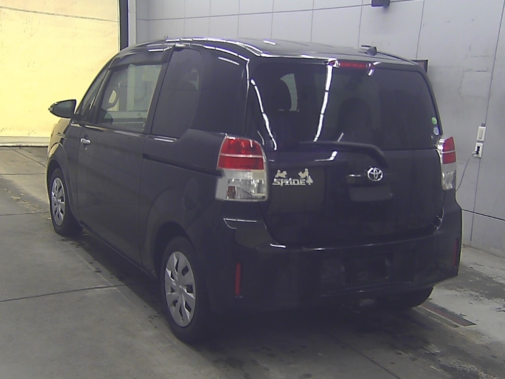 TOYOTA SPADE