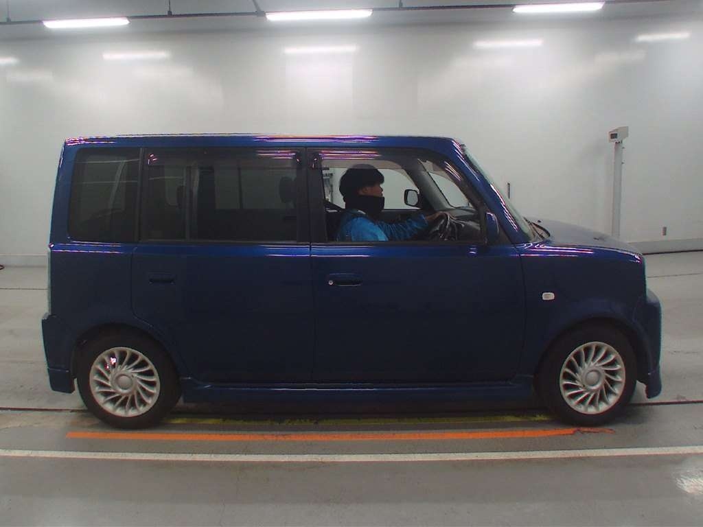 TOYOTA BB