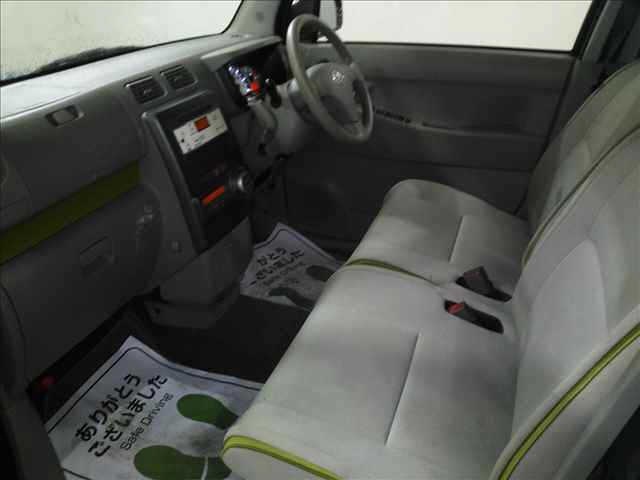 TOYOTA PIXIS SPACE