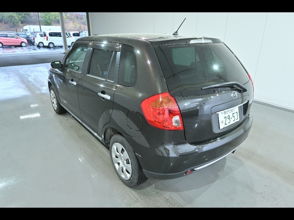 MAZDA VERISA