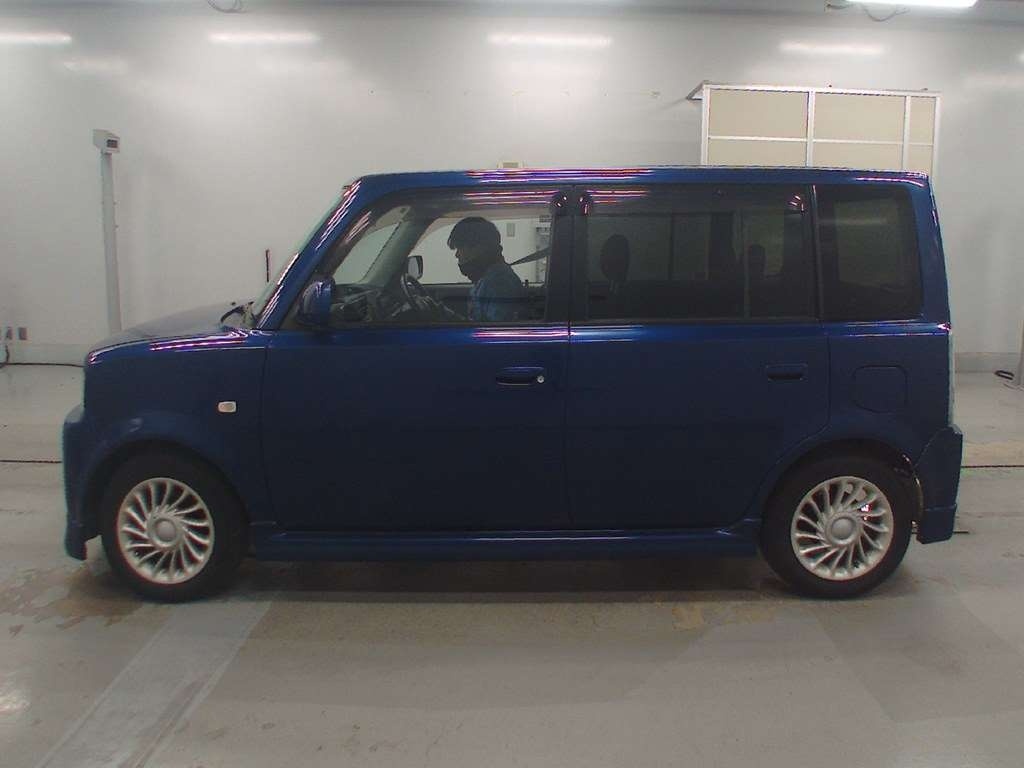 TOYOTA BB