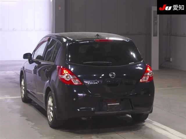 NISSAN TIIDA