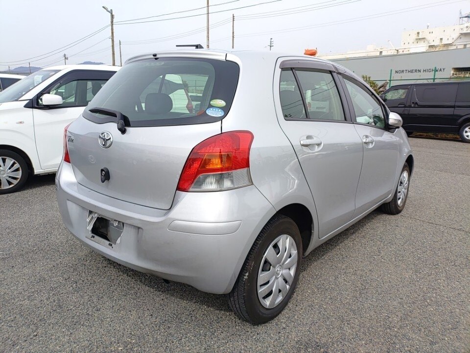 TOYOTA VITZ