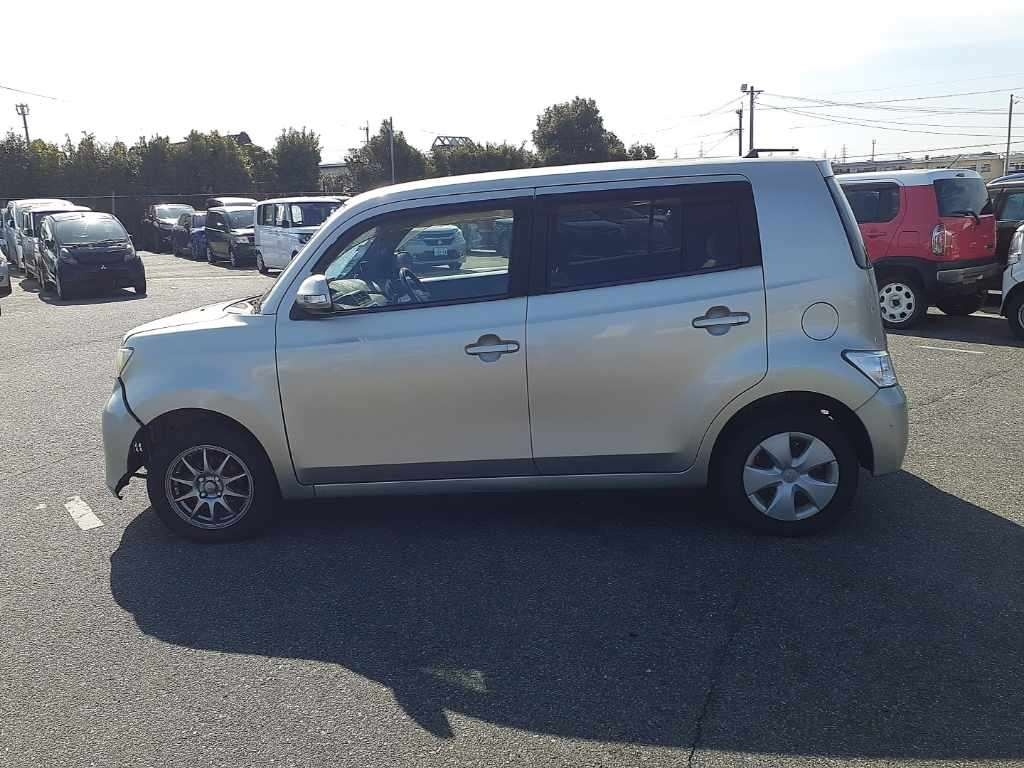 TOYOTA BB
