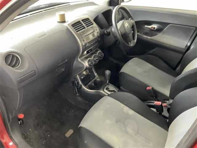 TOYOTA IST