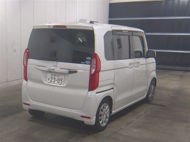 HONDA N-BOX