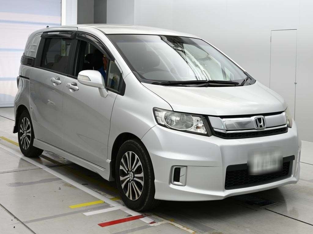 HONDA FREED SPIKE