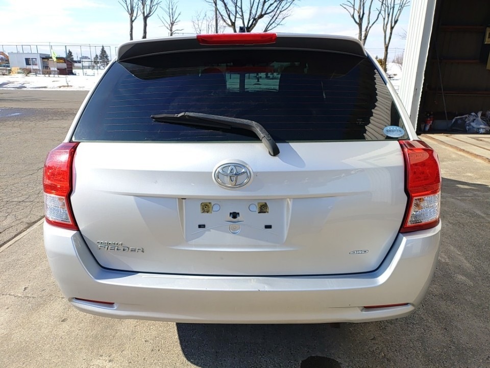 TOYOTA COROLLA FIELDER