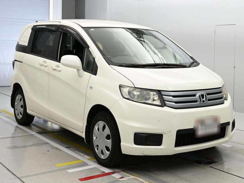 HONDA FREED SPIKE