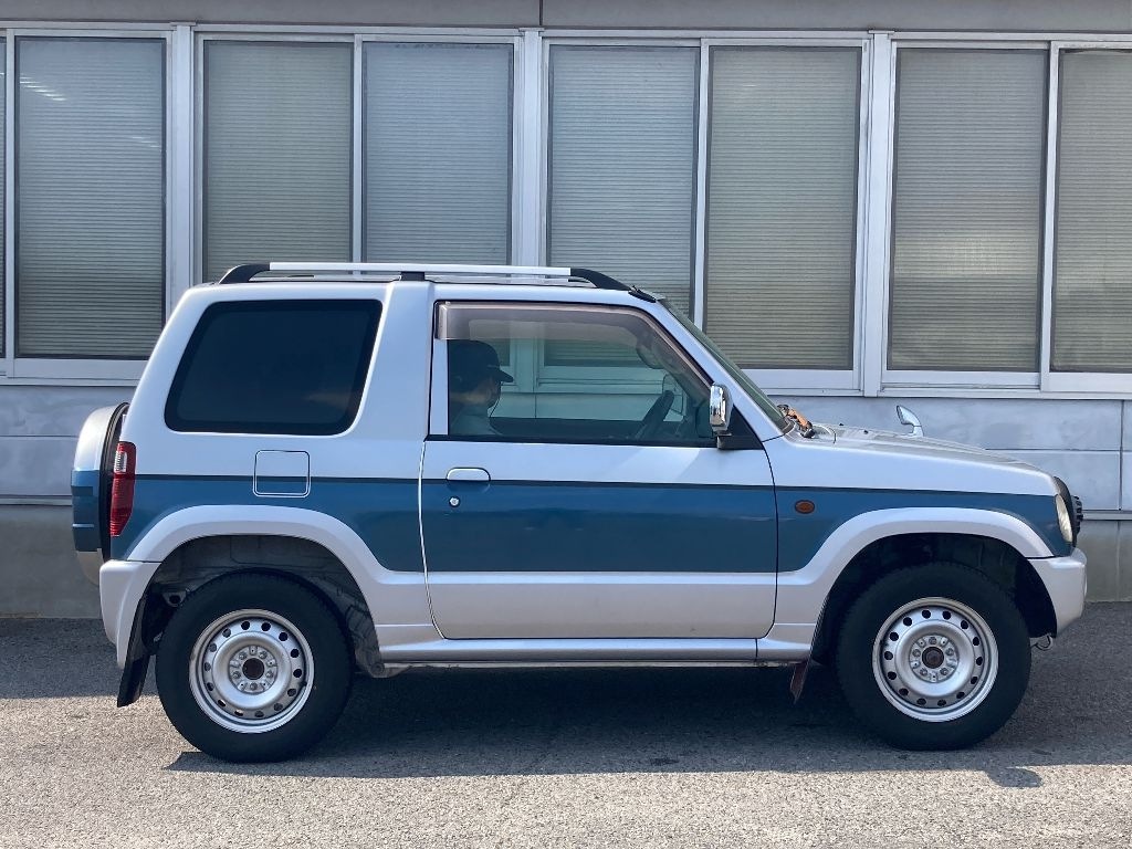 MITSUBISHI PAJERO MINI