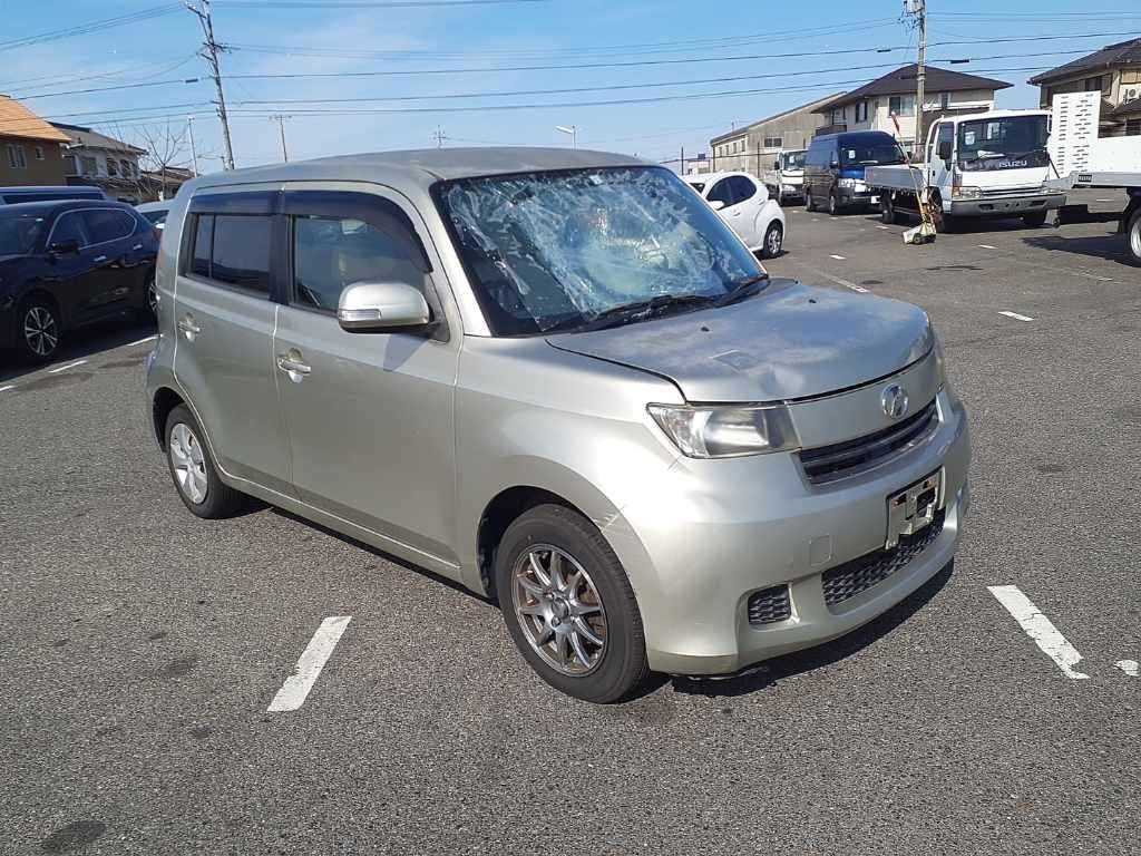 TOYOTA BB