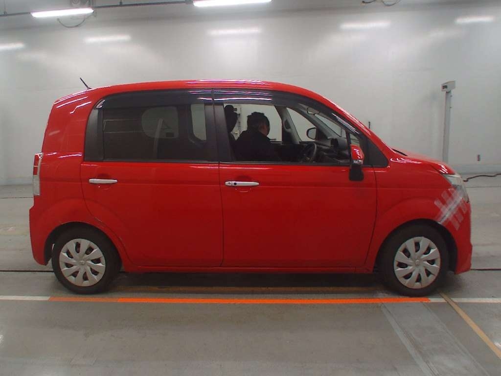TOYOTA SPADE