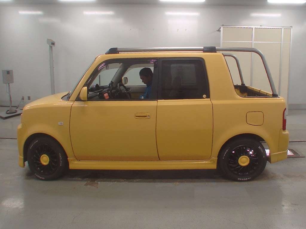 TOYOTA BB