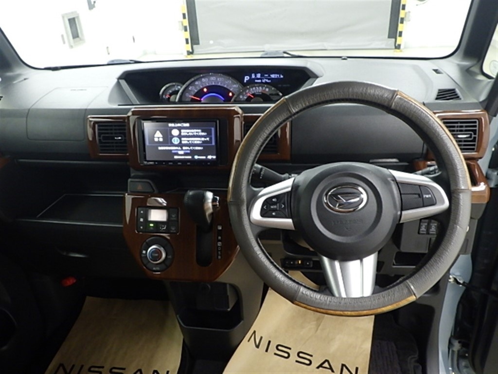 DAIHATSU WAKE