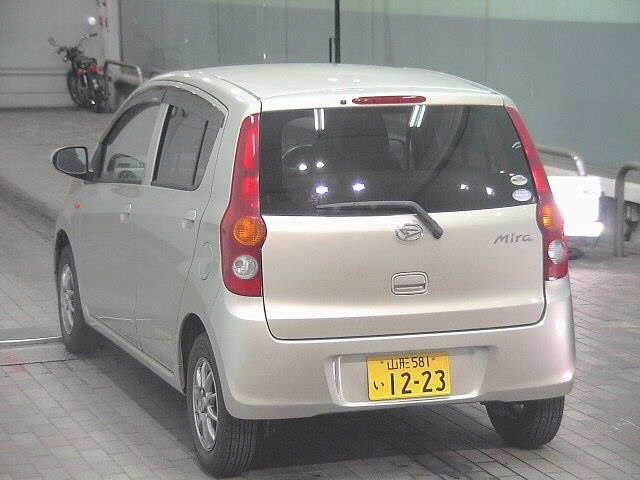 DAIHATSU MIRA