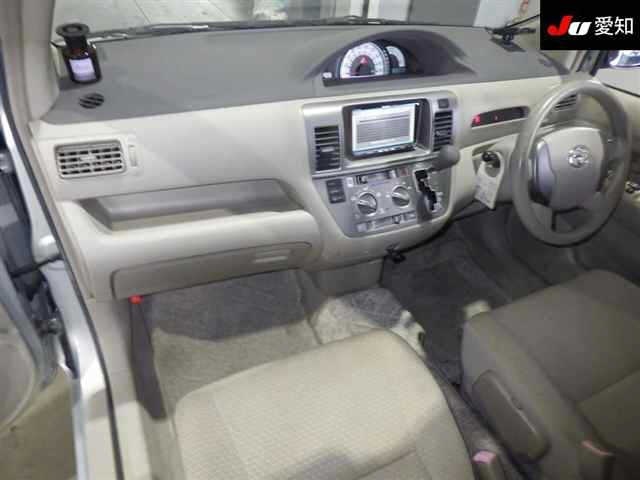 TOYOTA RAUM