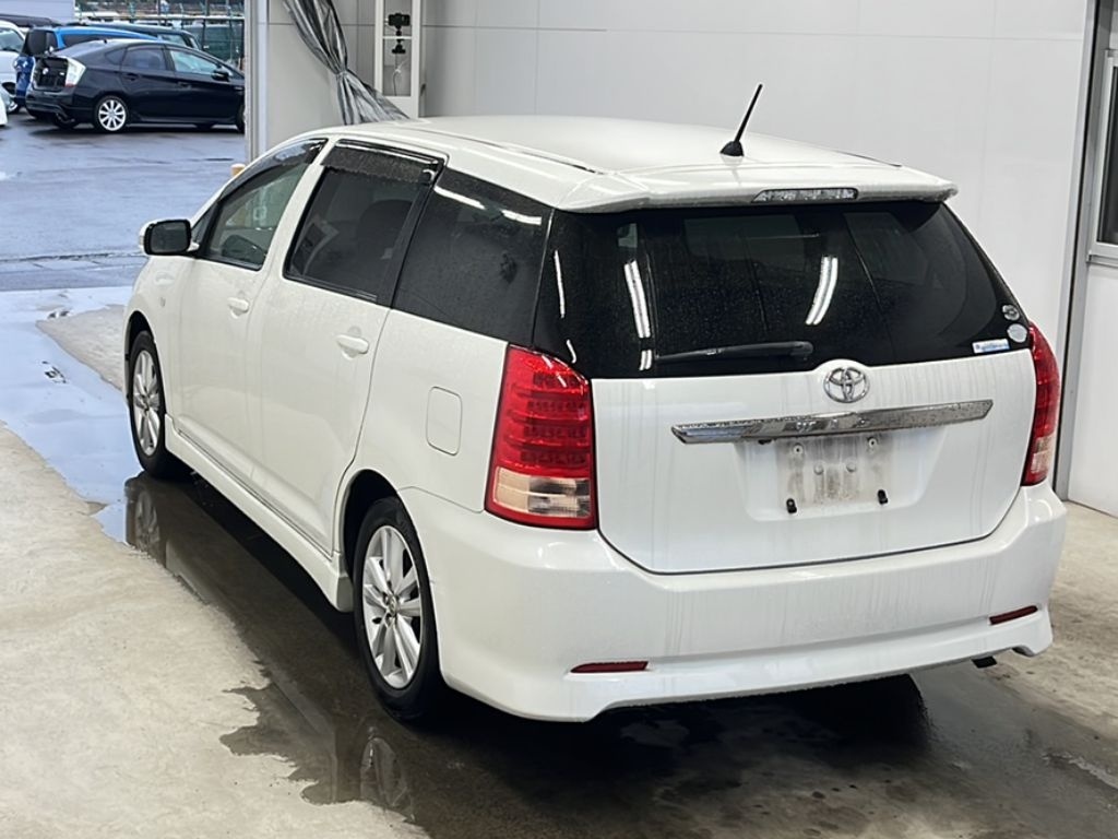 TOYOTA WISH