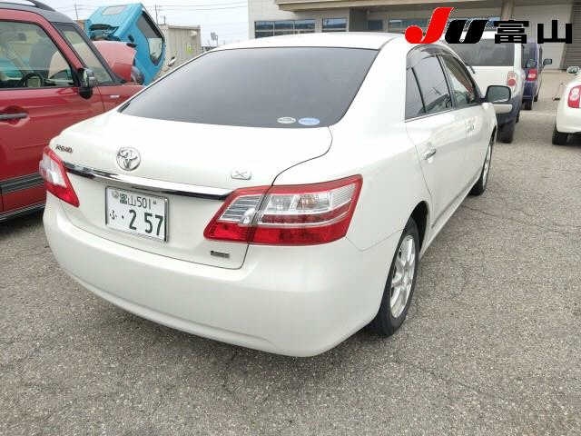 TOYOTA PREMIO