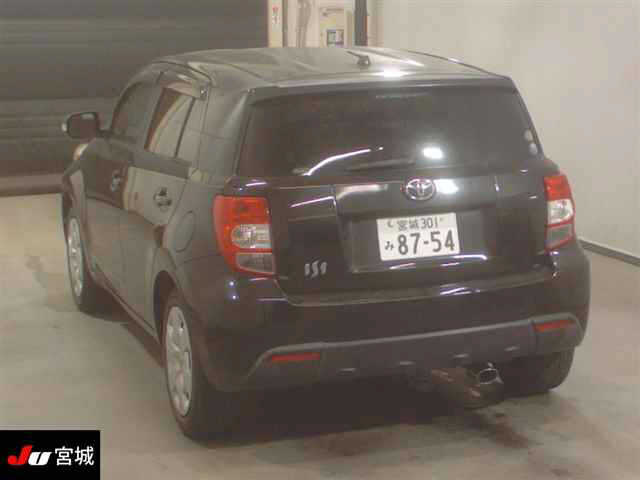 TOYOTA IST
