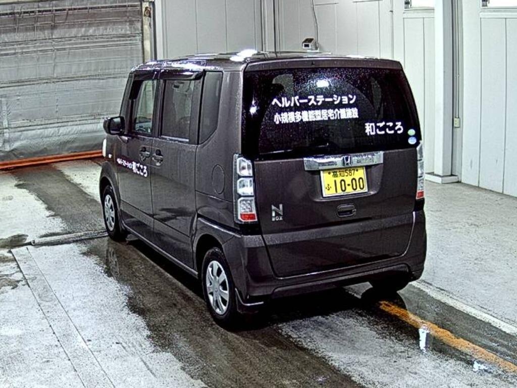 HONDA N-BOX