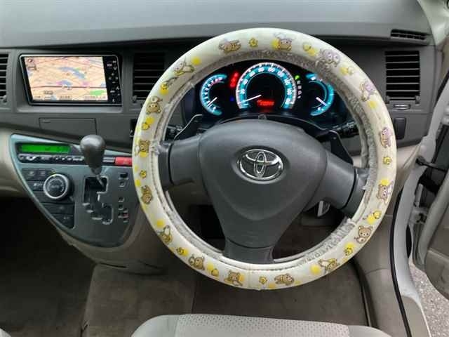TOYOTA ISIS