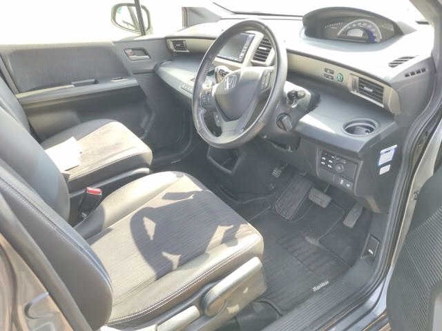 HONDA FREED SPIKE