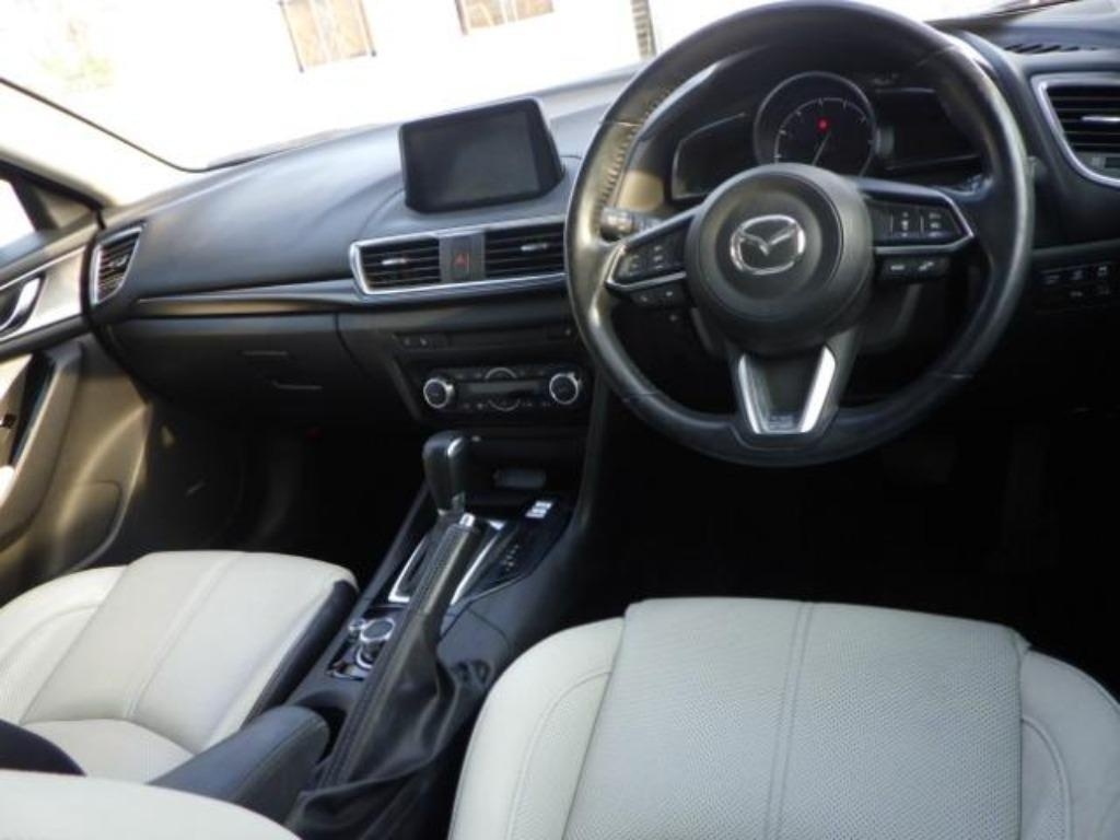 MAZDA AXELA