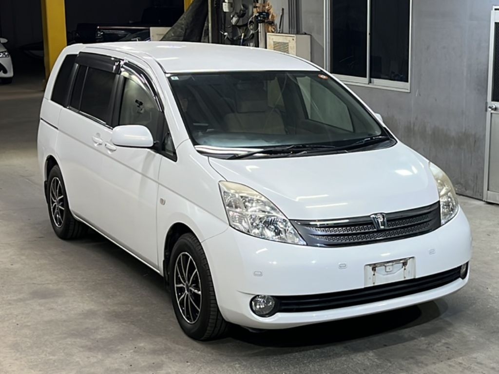 TOYOTA ISIS