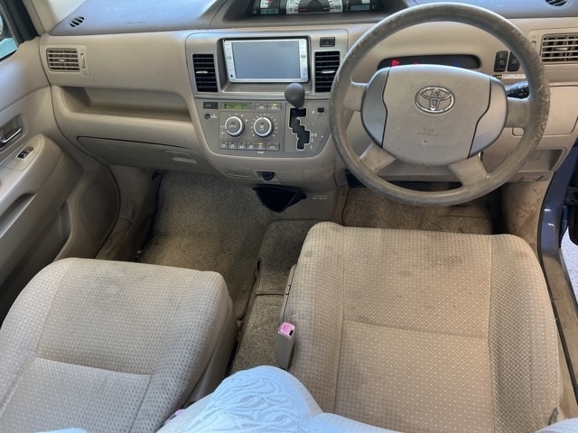 TOYOTA RAUM