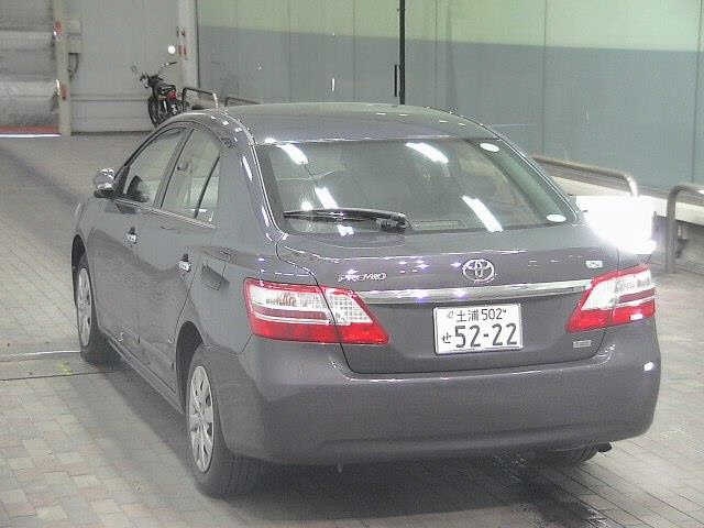 TOYOTA PREMIO