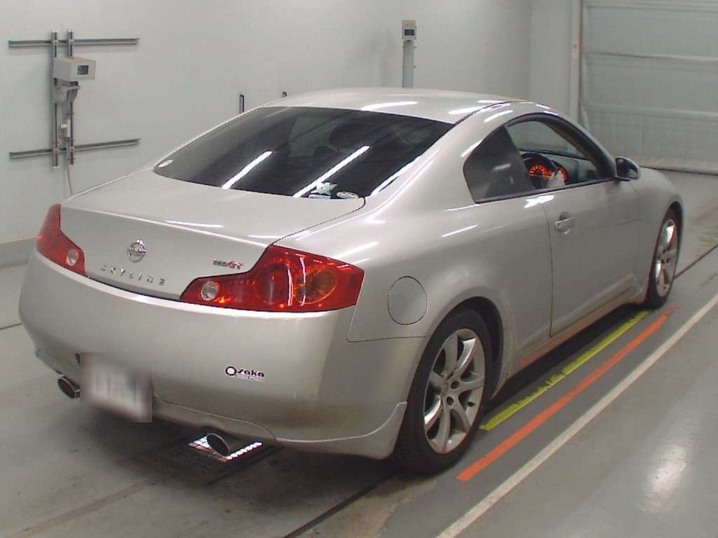 NISSAN SKYLINE
