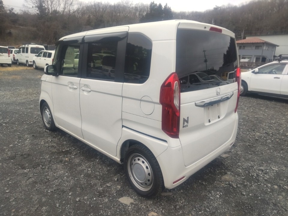 HONDA N-BOX