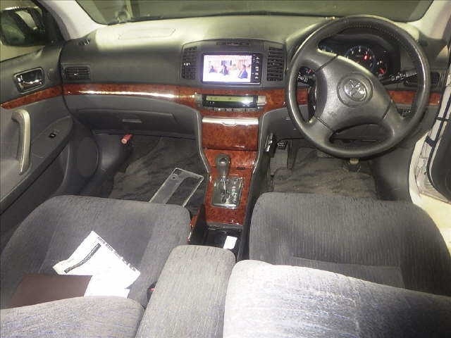 TOYOTA PREMIO