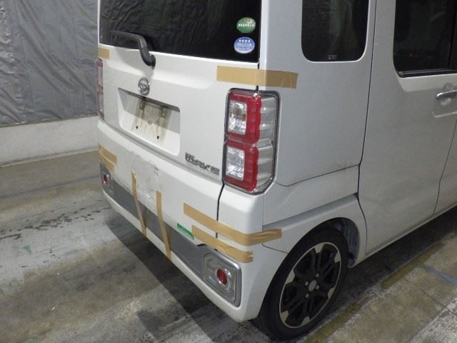 DAIHATSU WAKE