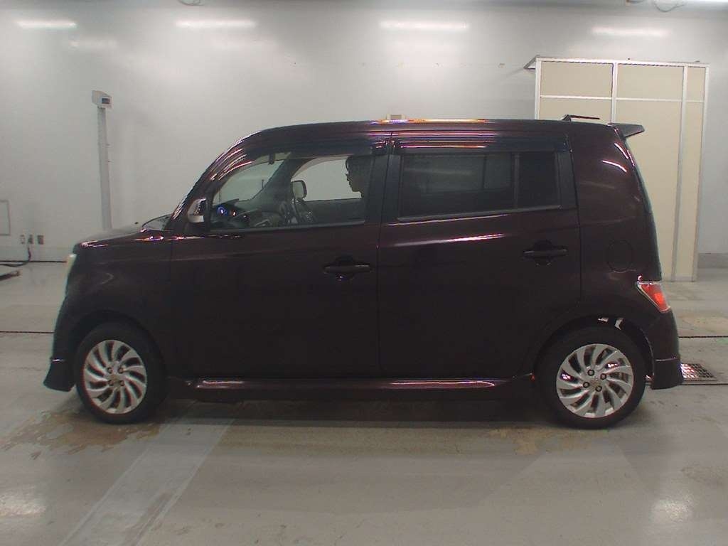 TOYOTA BB