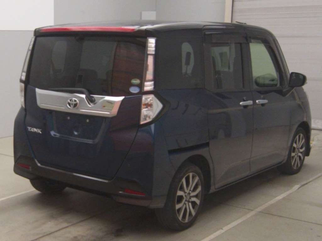 TOYOTA TANK