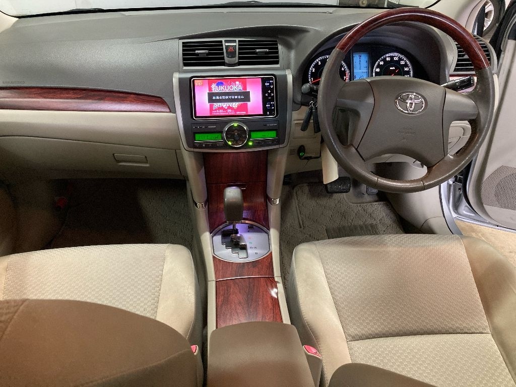 TOYOTA PREMIO