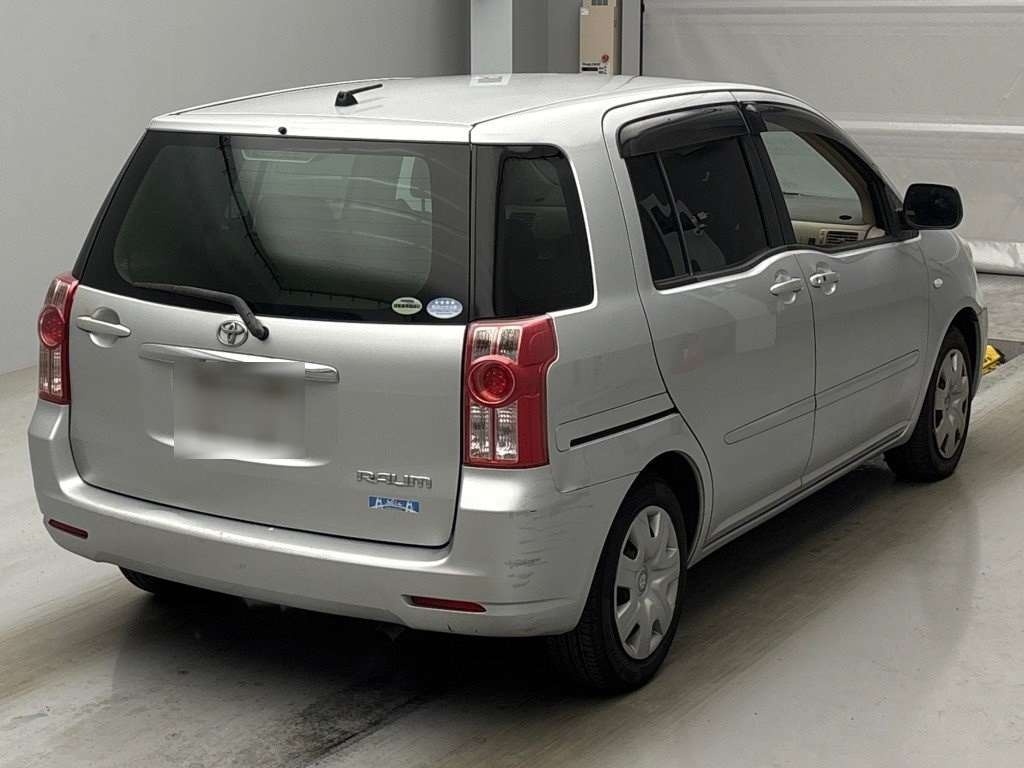 TOYOTA RAUM