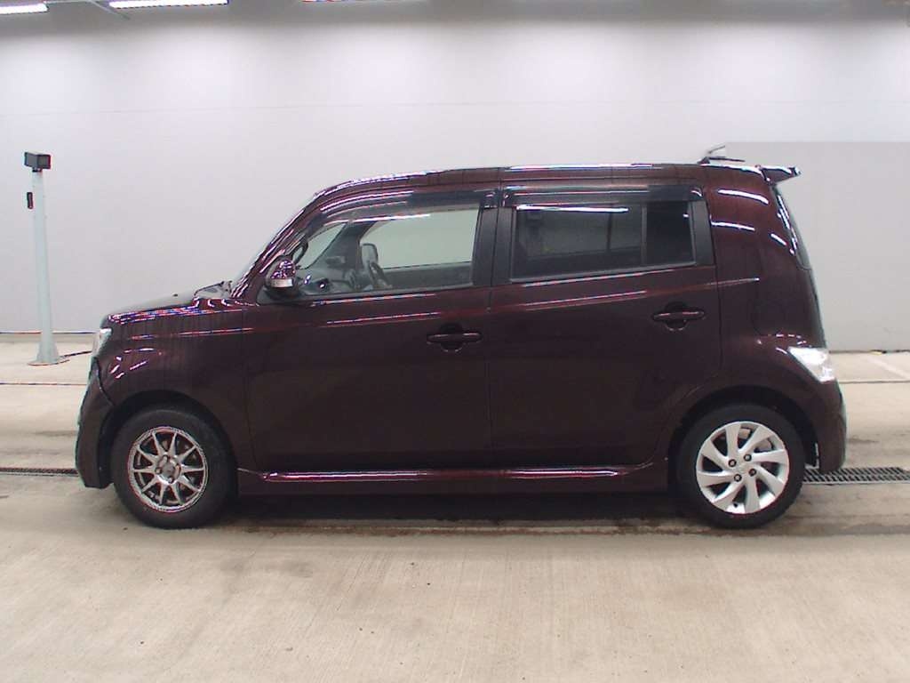 TOYOTA BB