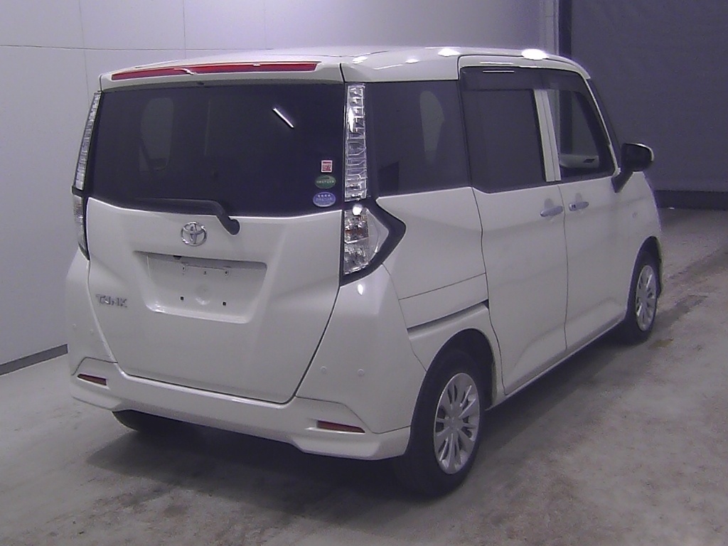 TOYOTA TANK