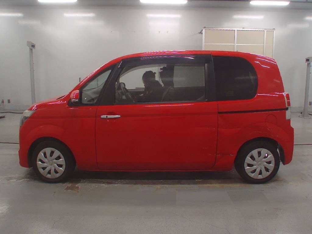 TOYOTA SPADE