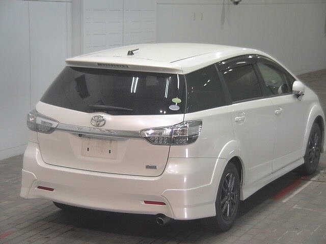 TOYOTA WISH