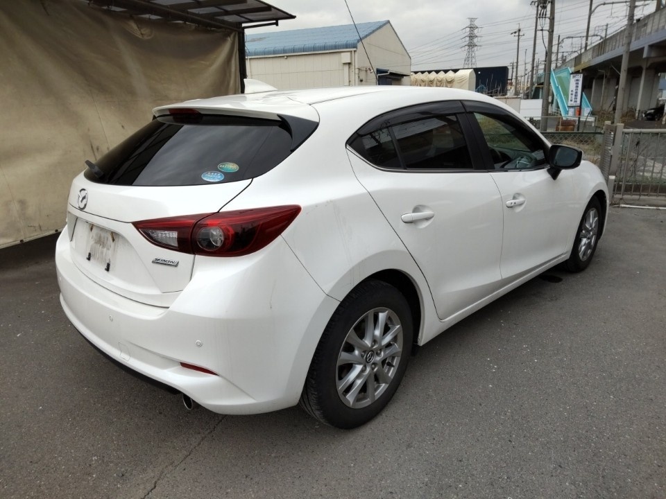 MAZDA AXELA