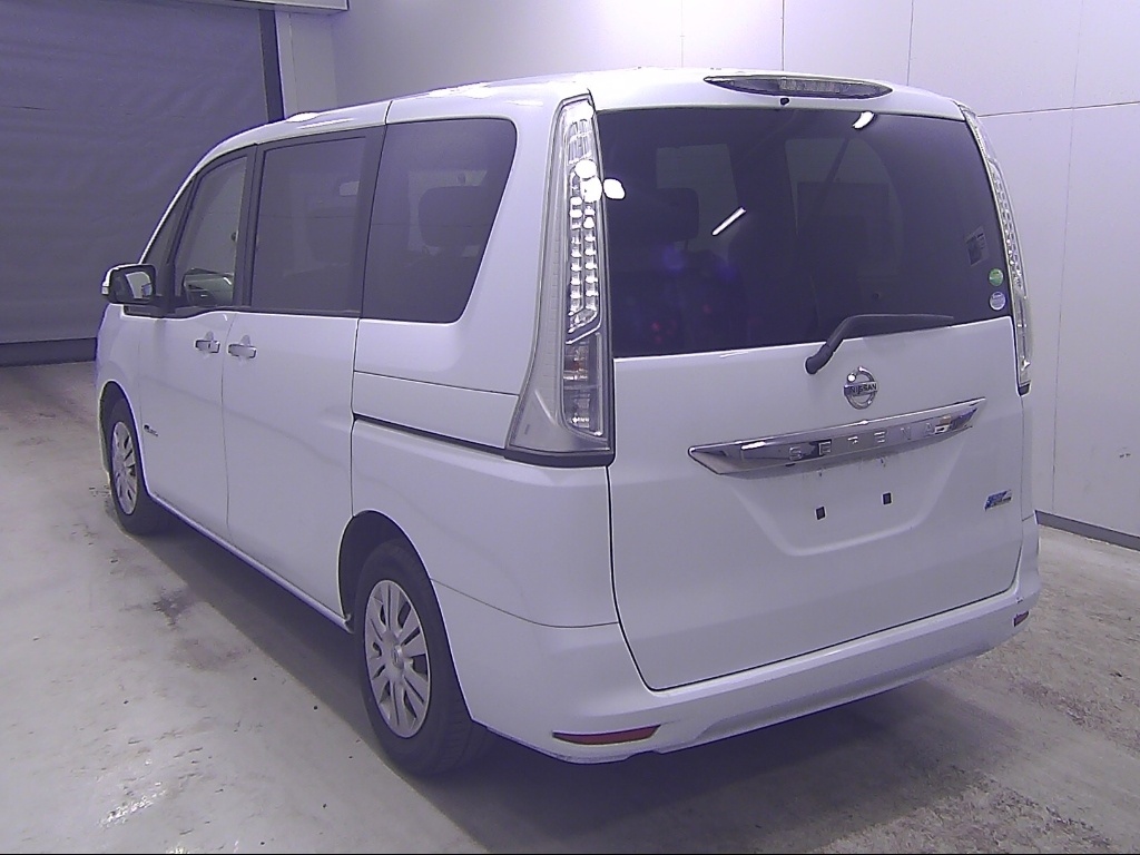 NISSAN SERENA