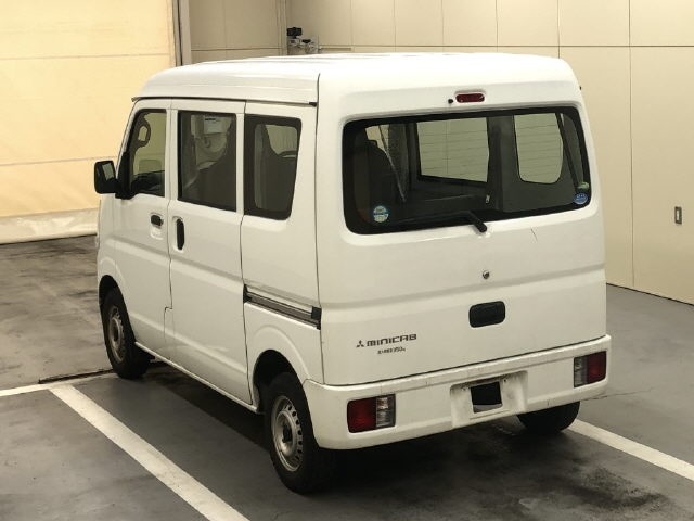 MITSUBISHI MINICAB